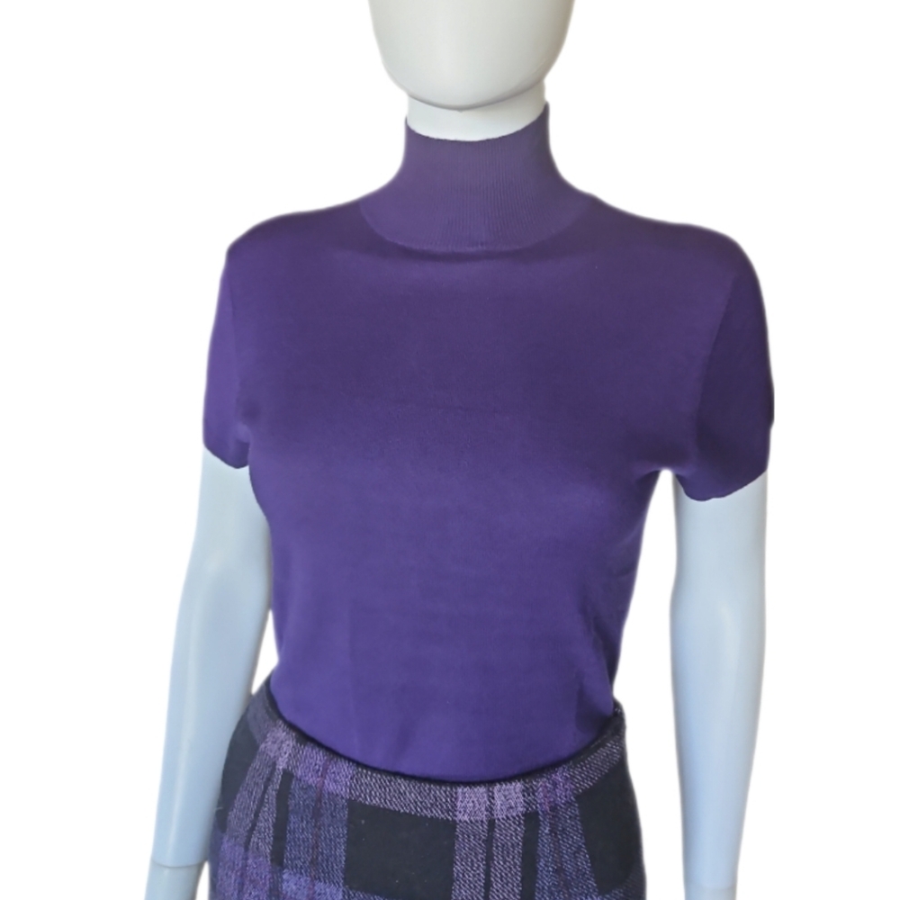 VERSACE JEANS COUTURE | Mock Turtleneck Short Sleeve Top in Purple ~ Size Large